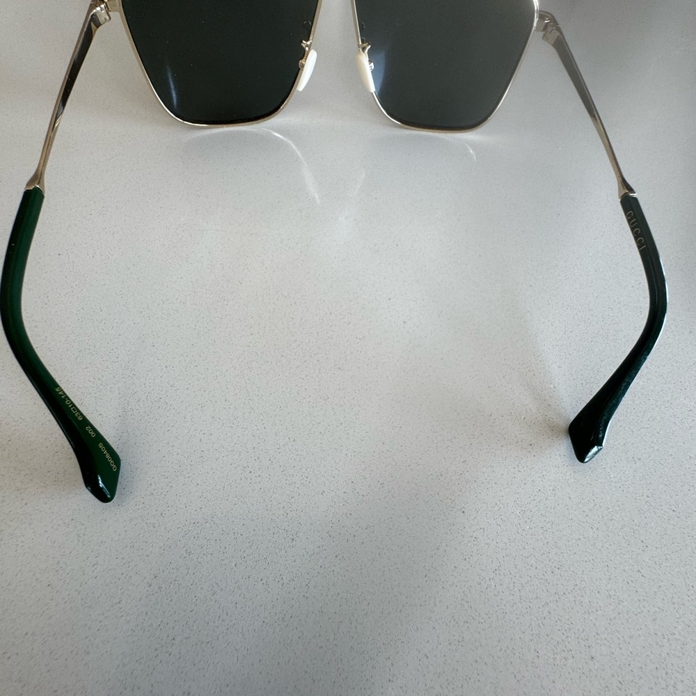 NWT 
Gucci Glasses and Blue Silk Dust Bag and Case - Picture 6 of 11